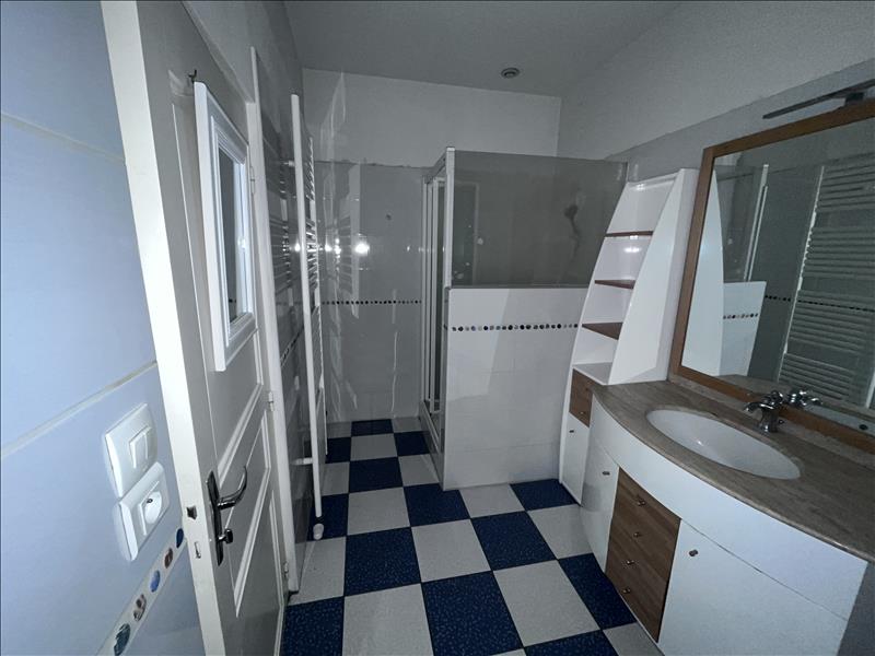 Vente Immeuble NONTRON - -  580 m² - (24300)