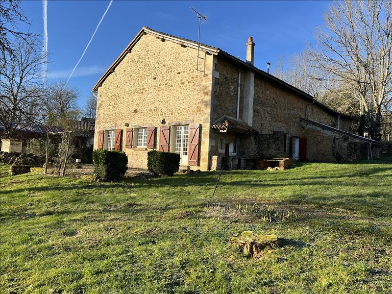 Vente Maison TEYJAT - 4 pièces -80 m² - (24300)