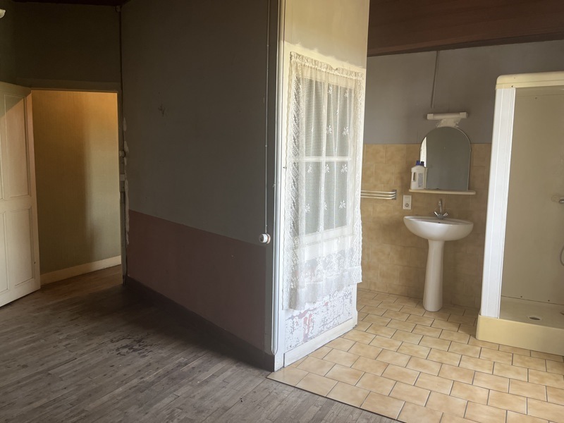 Vente Maison NONTRON - 6 pièces -121 m² - (24300)