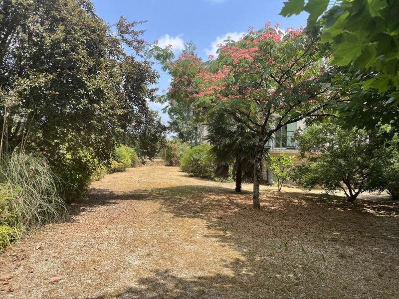 Vente Maison NONTRON - 7 pièces -148 m² - (24300)