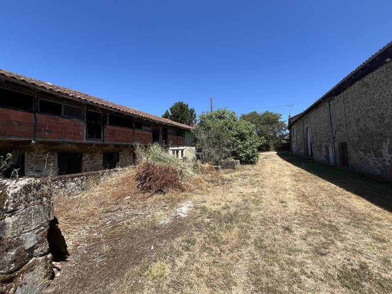 Vente Maison CHAMPNIERS ET REILHAC - 6 pièces -141 m² - (24360)