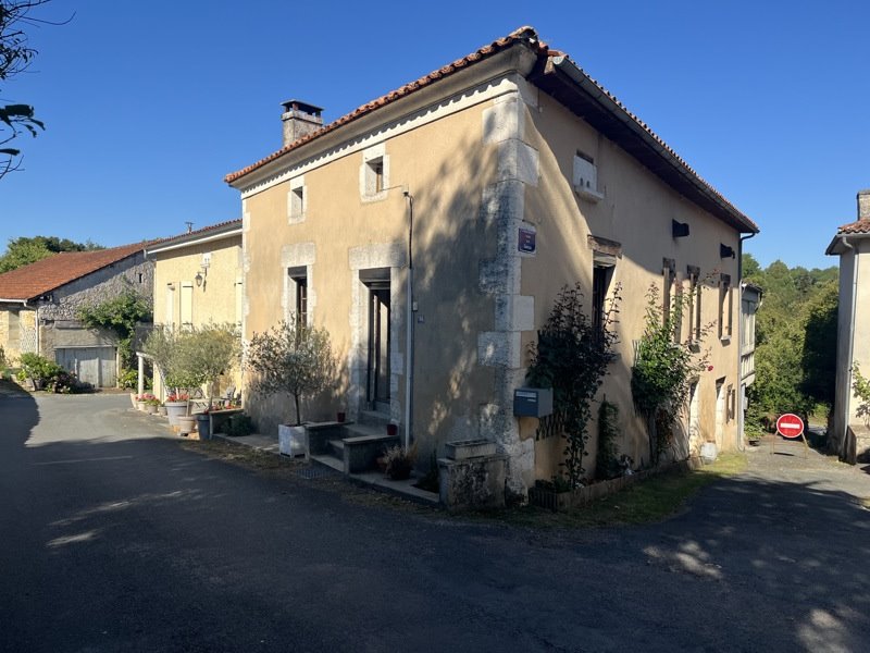 Vente Maison LA CHAPELLE MONTMOREAU - 4 pièces -80 m² - (24300)