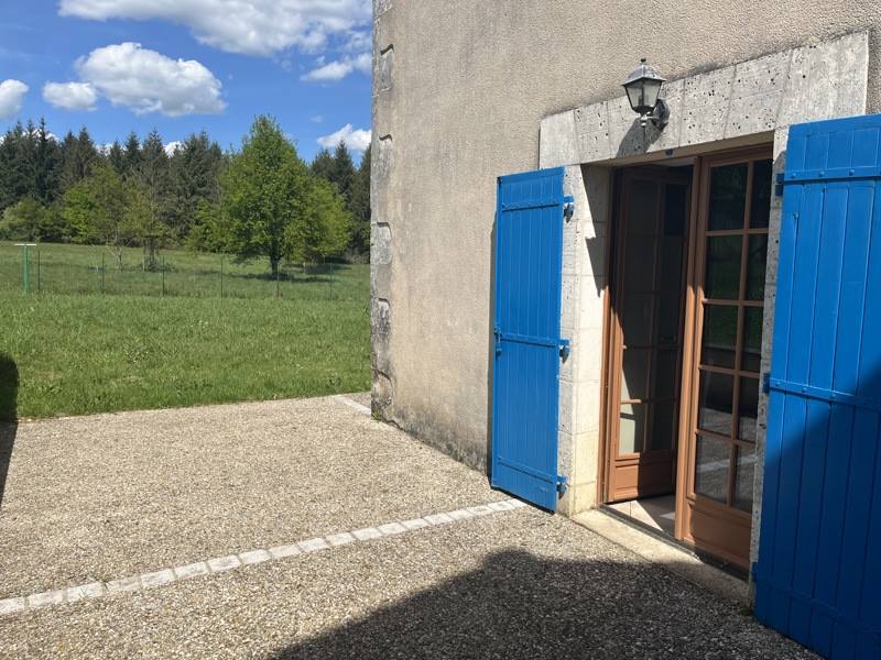 Vente Maison NONTRON - 7 pièces -142 m² - (24300)