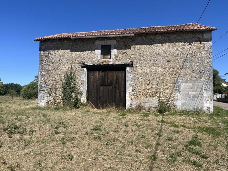 Vente Grange CHAMPS ROMAIN - - - (24470)