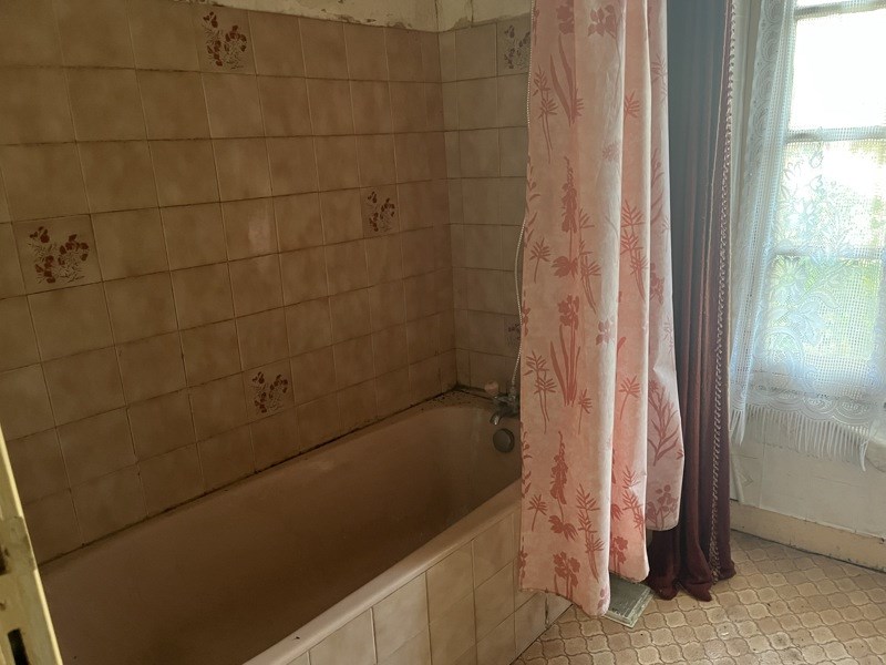 Vente Maison NONTRON - 6 pièces -154 m² - (24300)