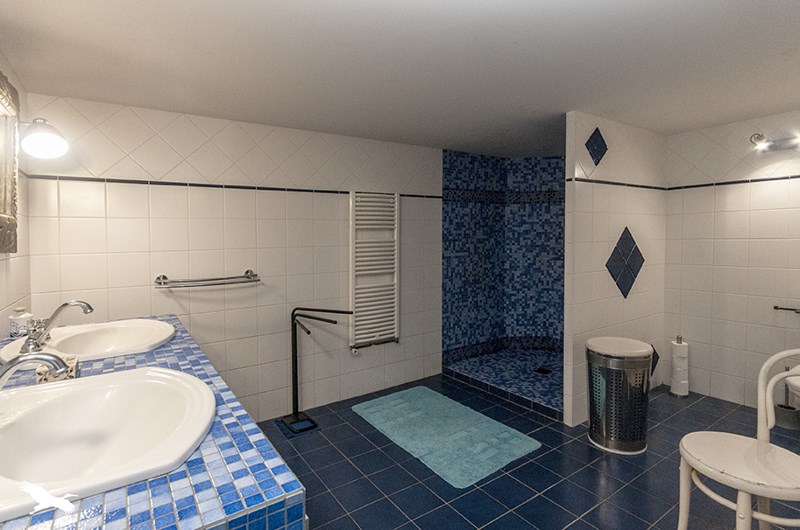 Vente Maison JAVERLHAC ET LA CHAPELLE ST ROBERT - 5 pièces -226 m² - (24300)