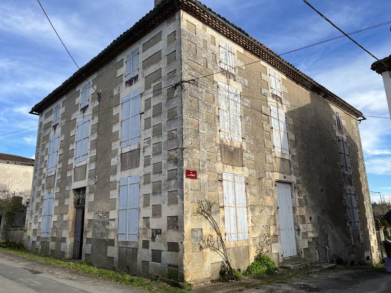 Vente Maison VARAIGNES - 7 pièces -225 m² - (24360)