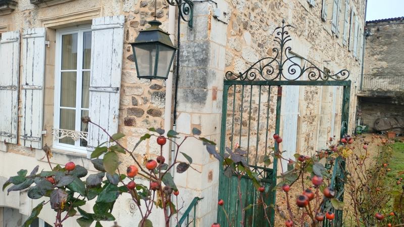 Vente Maison NONTRON - 8 pièces -178 m² - (24300)