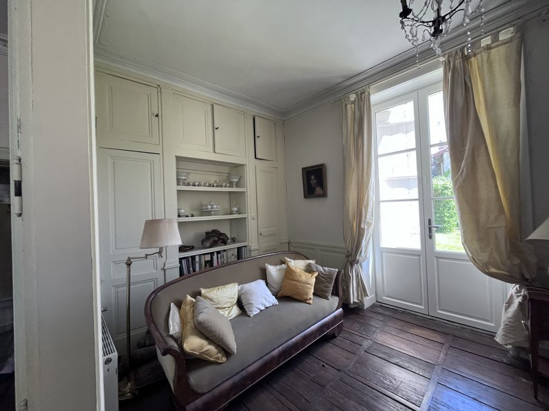 Vente Maison NONTRON - 8 pièces -178 m² - (24300)