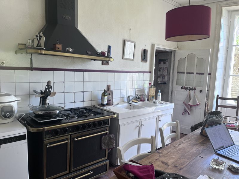 Vente Maison NONTRON - 8 pièces -178 m² - (24300)