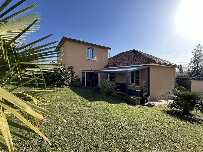 Vente Maison NONTRON - 5 pièces -107 m² - (24300)