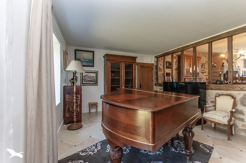 Vente Maison PIEGUT PLUVIERS - 6 pièces -223 m² - (24360)