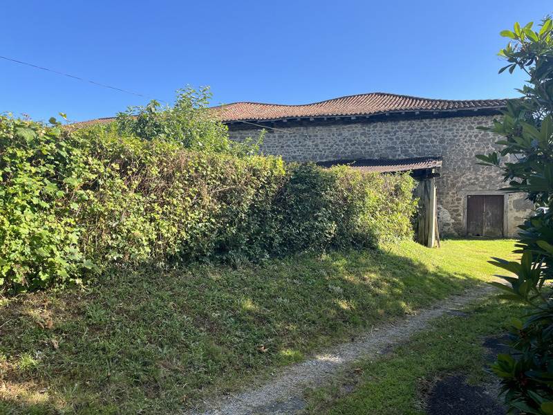 Vente Maison BUSSEROLLES - 3 pièces -75 m² - (24360)