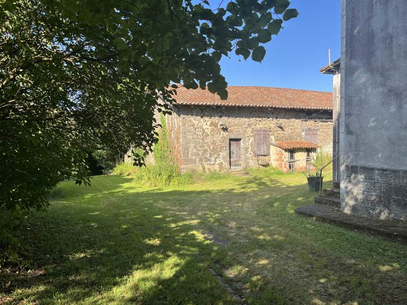 Vente Maison BUSSEROLLES - 3 pièces -75 m² - (24360)