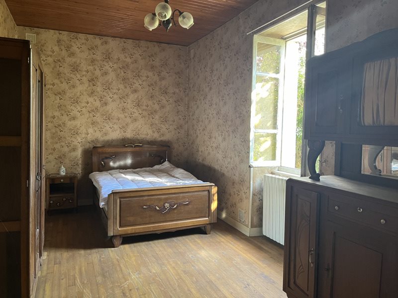 Vente Maison BUSSEROLLES - 3 pièces -75 m² - (24360)