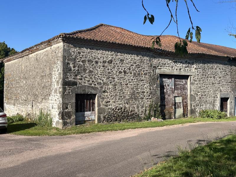 Vente Maison BUSSEROLLES - 3 pièces -75 m² - (24360)