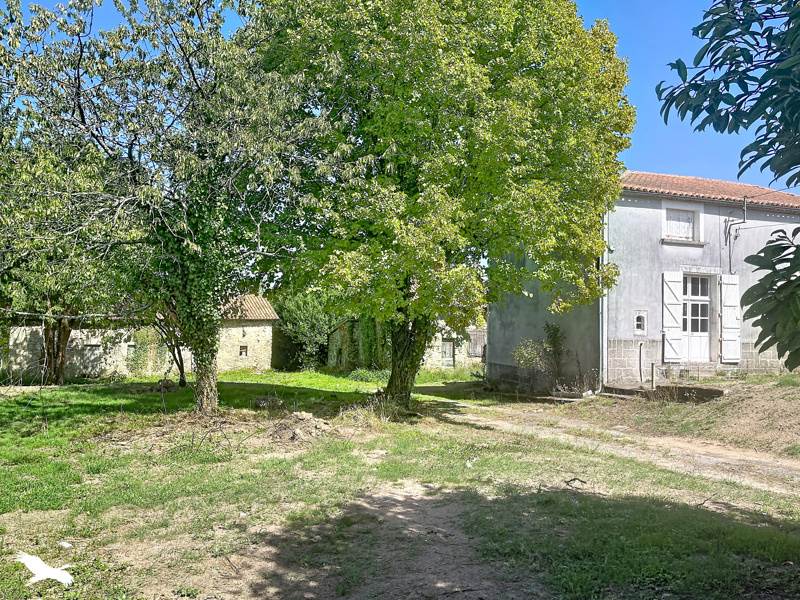 Vente Maison BUSSEROLLES 24360 3 pièces - 75 m²