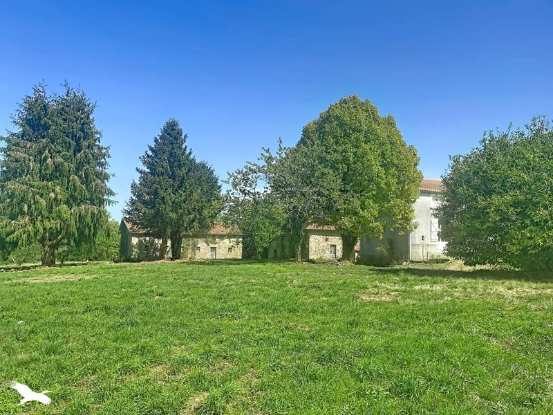 Vente Maison BUSSEROLLES - 3 pièces -75 m² - (24360)