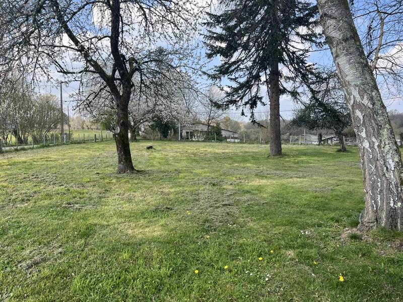 Vente Maison AUGIGNAC - 4 pièces -97 m² - (24300)
