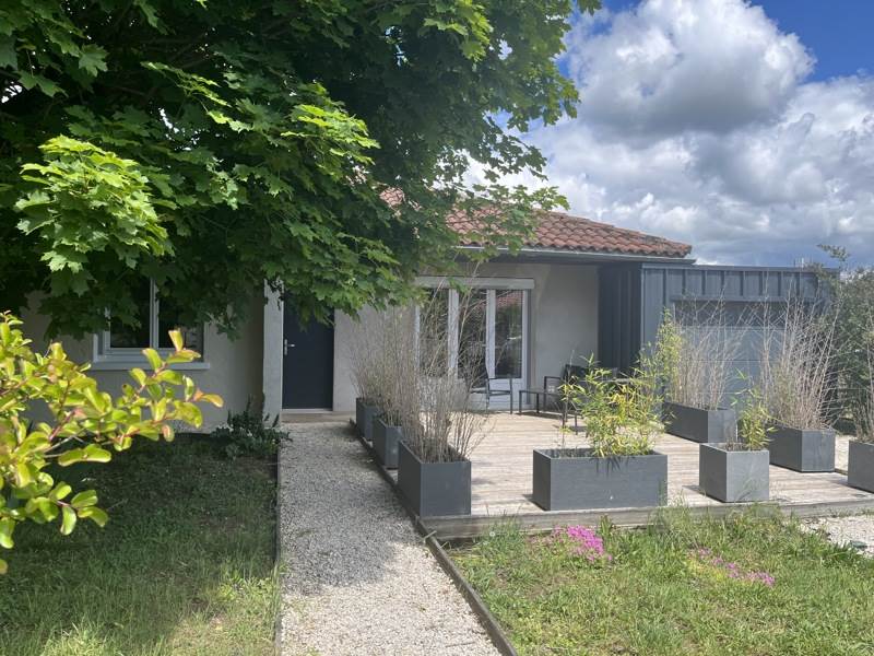 Vente Maison NONTRON - 4 pièces -75 m² - (24300)
