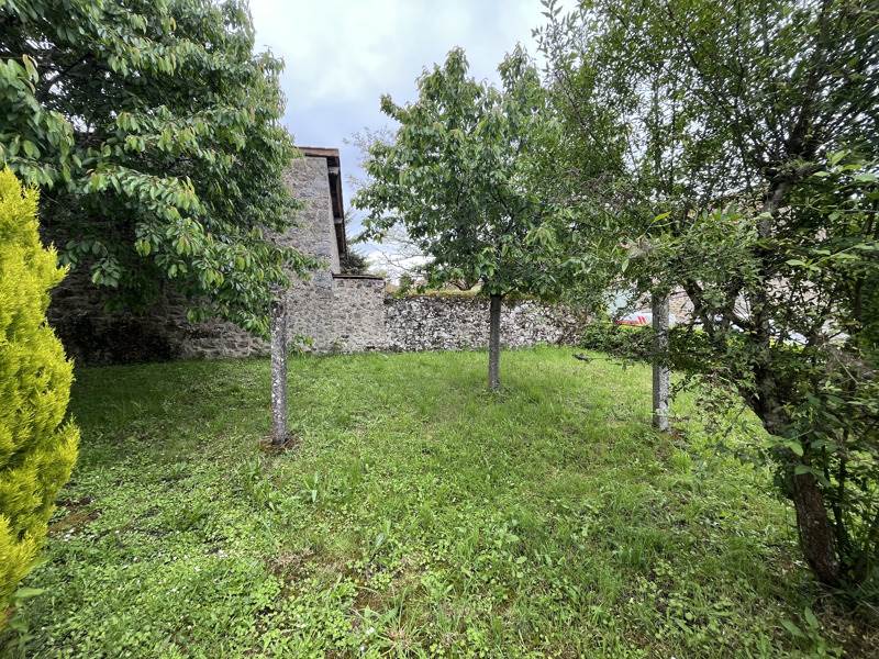 Vente Maison BUSSEROLLES - 7 pièces -176 m² - (24360)