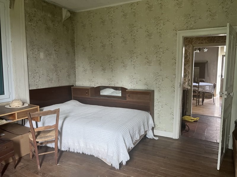 Vente Maison BUSSEROLLES - 7 pièces -130 m² - (24360)