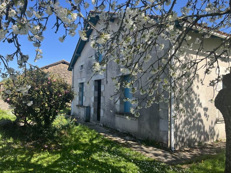 Vente Maison BUSSEROLLES 24360 7 pièces - 130 m²