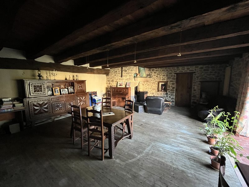 Vente Maison ST ESTEPHE - 5 pièces -150 m² - (24360)
