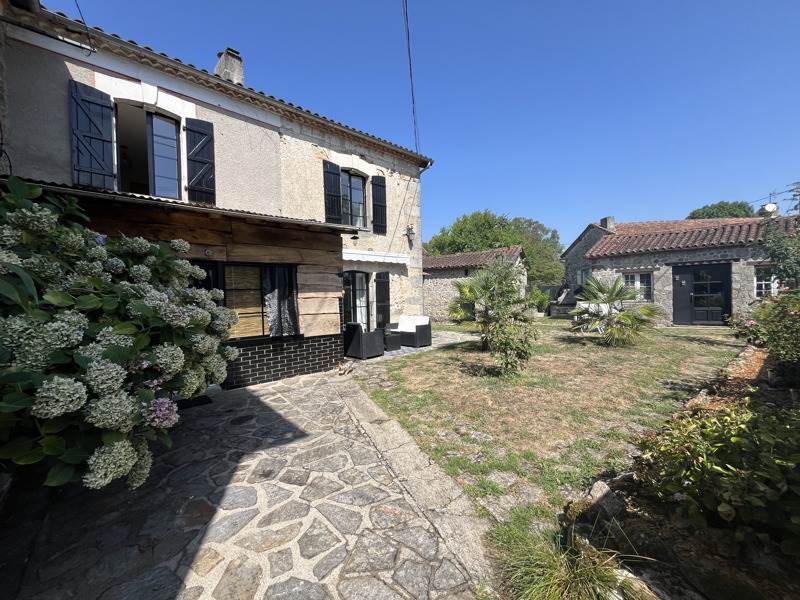 Vente Maison ETOUARS - 4 pièces -135 m² - (24360)