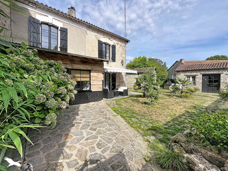 Vente Maison ETOUARS 24360 4 pièces - 135 m²