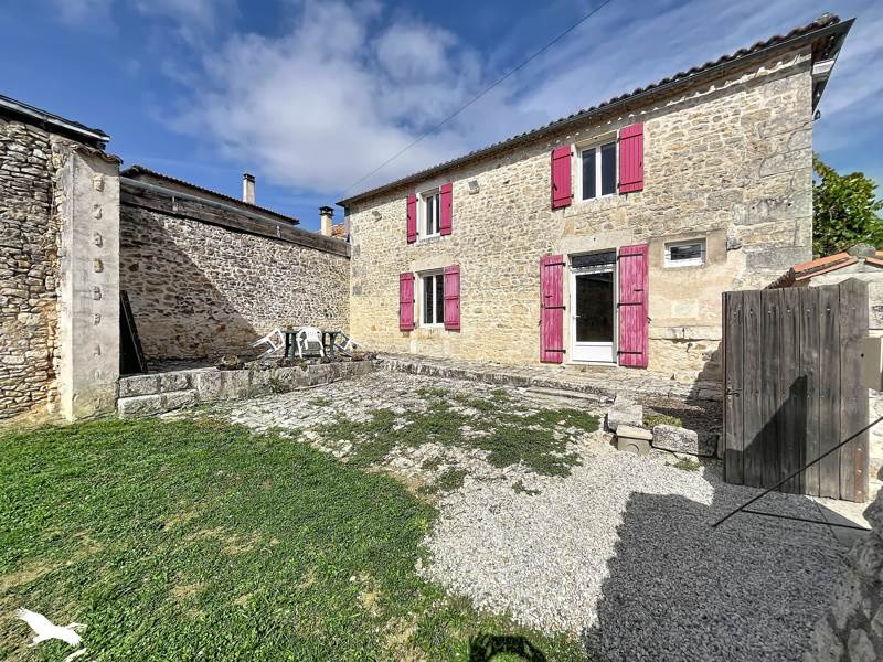Maison 4 pièces 120 m² · à Varaignes · 120 m² · 243 000 €