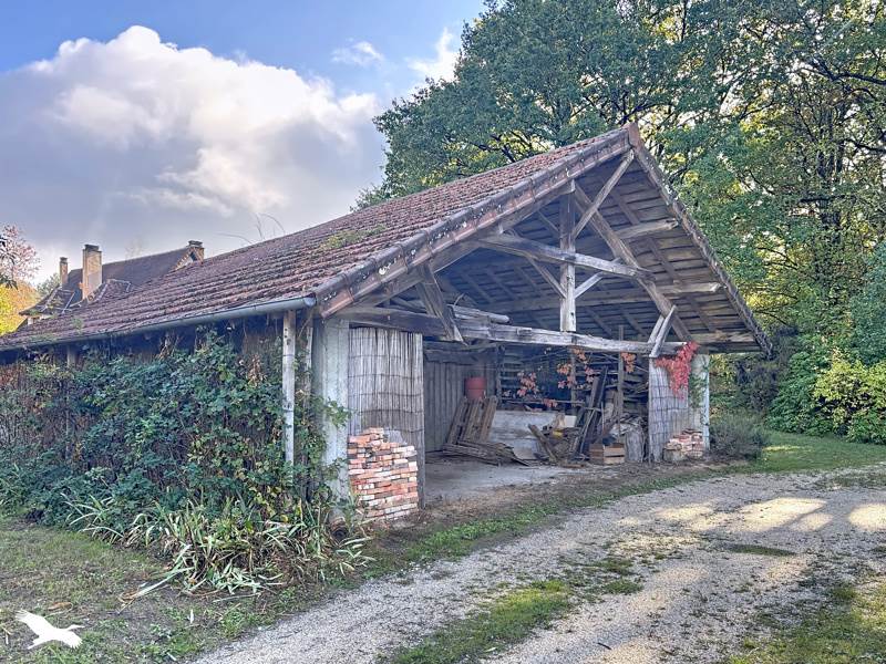 Vente Maison Nontron - 8 pièces -204 m² - (24300)