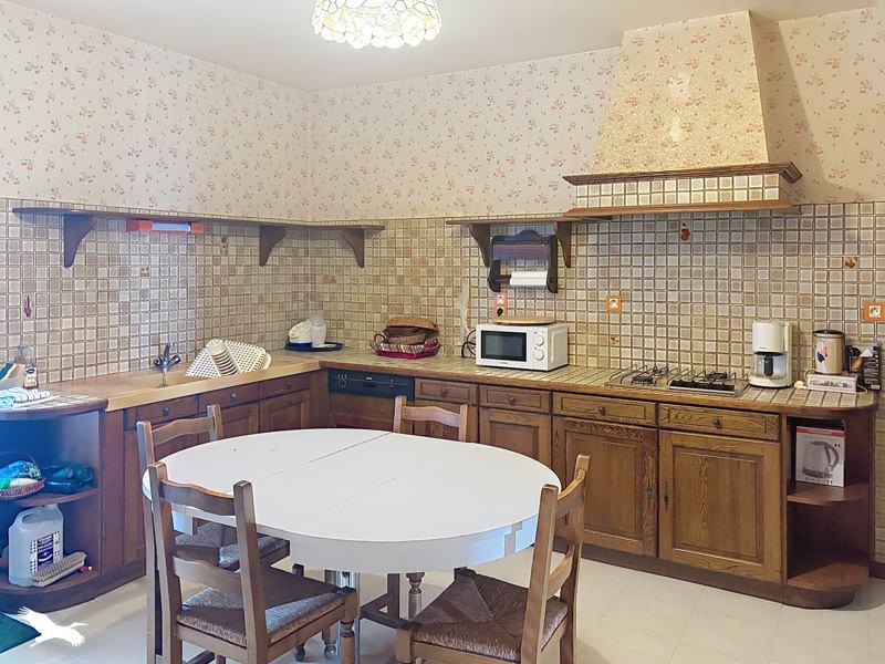 Vente Maison Nontron - 8 pièces -204 m² - (24300)