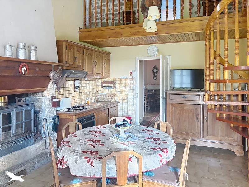 Vente Maison Saint-Saud-Lacoussière - 6 pièces -97 m² - (24470)