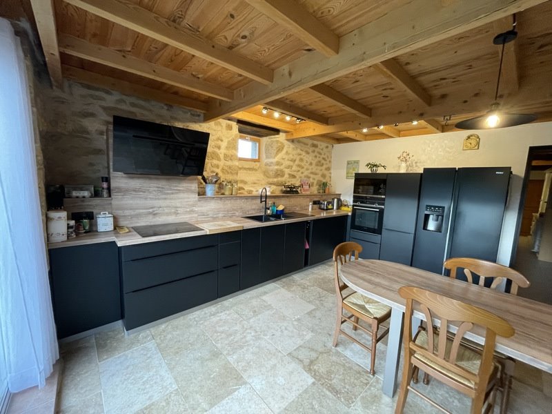 Vente Maison Saint-Saud-Lacoussière - 4 pièces -260 m² - (24470)