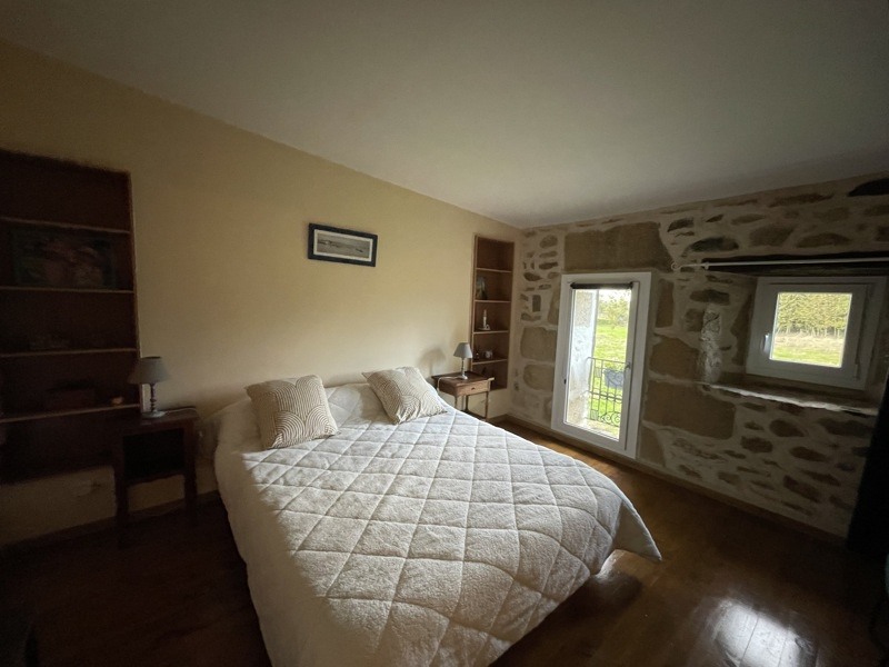 Vente Maison Saint-Saud-Lacoussière - 4 pièces -260 m² - (24470)