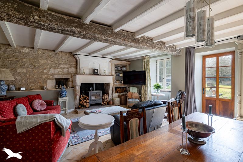 Vente Maison ST CESAIRE - 10 pièces -270 m² - (17770)
