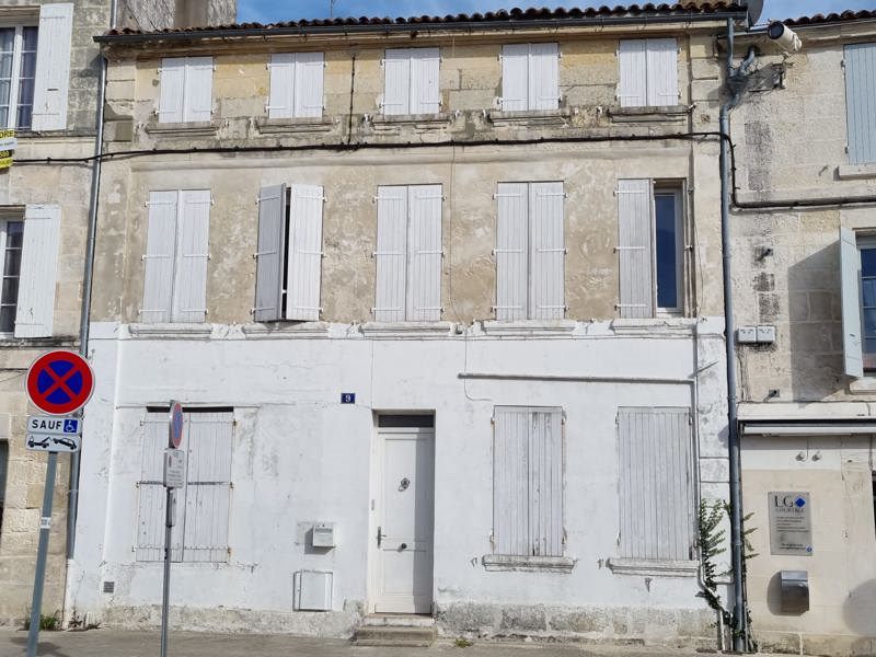 Vente Maison Saintes 17100 6 pièces - 160 m²
