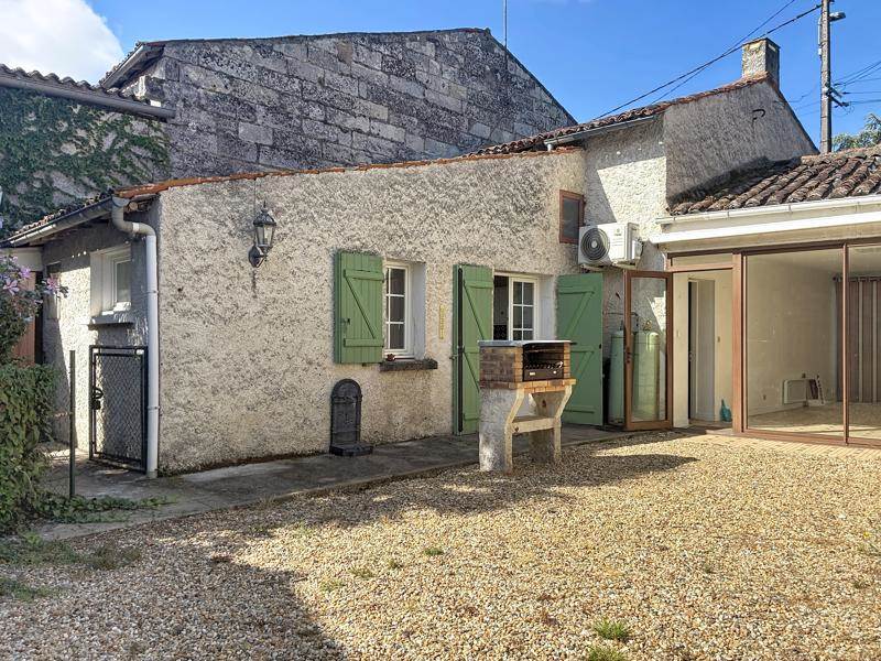 Vente Immeuble SAINTES 17100  171 m²