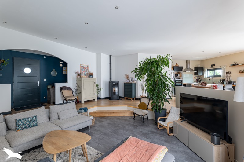 Vente Maison LA CHAPELLE DES POTS - 6 pièces -138 m² - (17100)