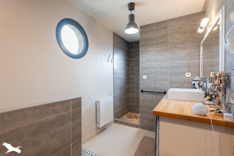 Vente Maison LA CHAPELLE DES POTS - 6 pièces -138 m² - (17100)