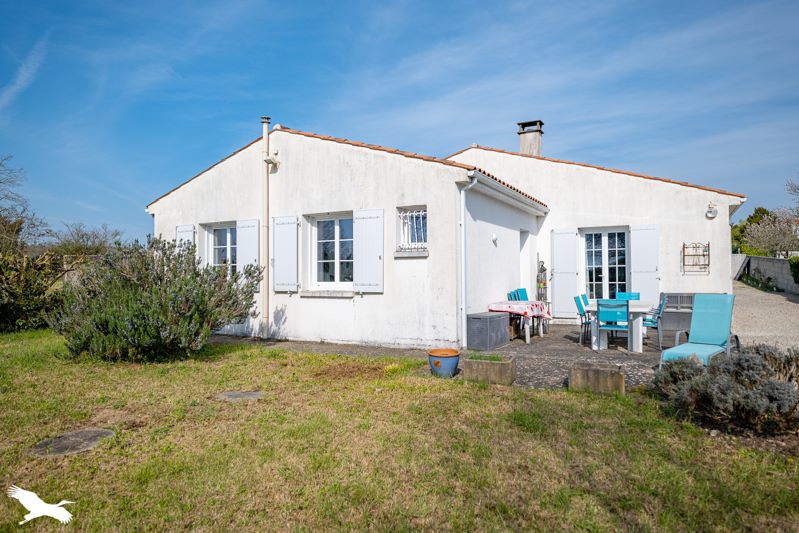 Vente Maison BUSSAC SUR CHARENTE - 7 pièces -176 m² - (17100)