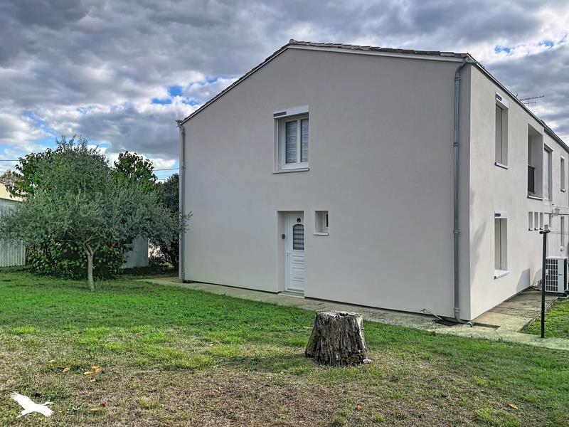 Vente Maison Chaniers - 6 pièces -91 m² - (17610)