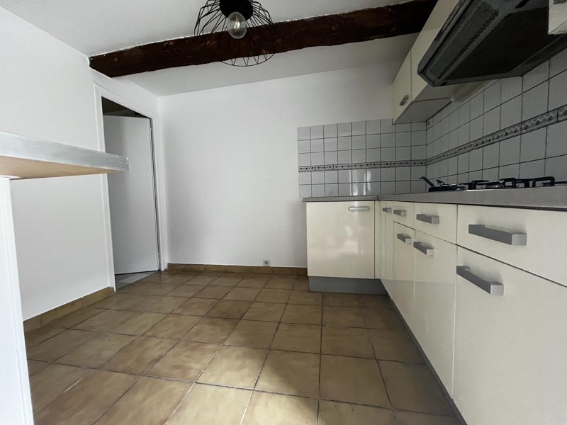 Maison à louer - 4 pièces  74 m² Melgven ((2) - Réf : 28-482