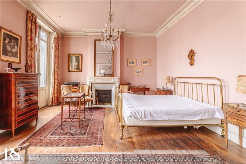 Vente Maison BORDEAUX - 10 pièces -280 m² - (33000)