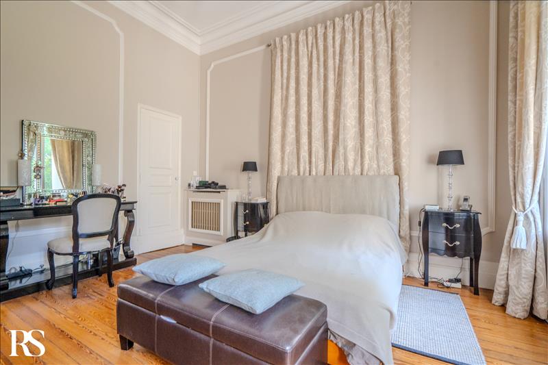 Vente Maison BORDEAUX - 14 pièces -294 m² - (33100)