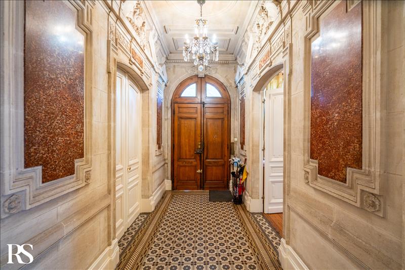 Vente Maison BORDEAUX - 14 pièces -294 m² - (33100)