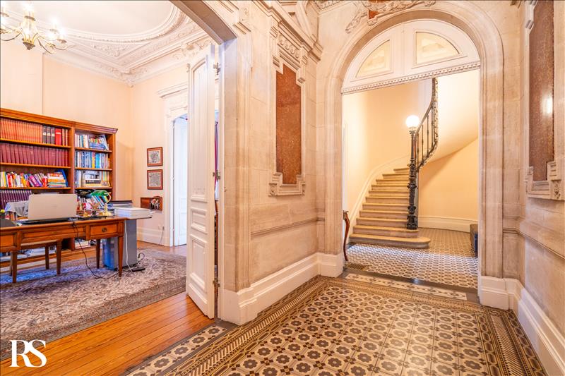 Vente Maison BORDEAUX - 14 pièces -294 m² - (33100)