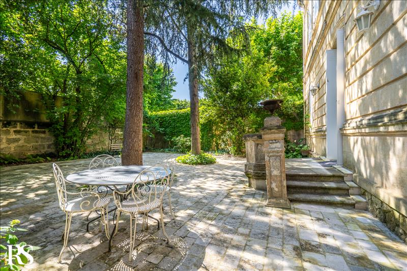 Vente Maison BORDEAUX - 14 pièces -294 m² - (33100)