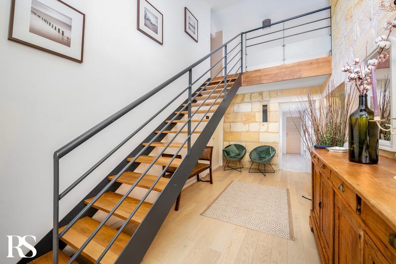 Vente Maison IZON - 7 pièces -330 m² - (33450)